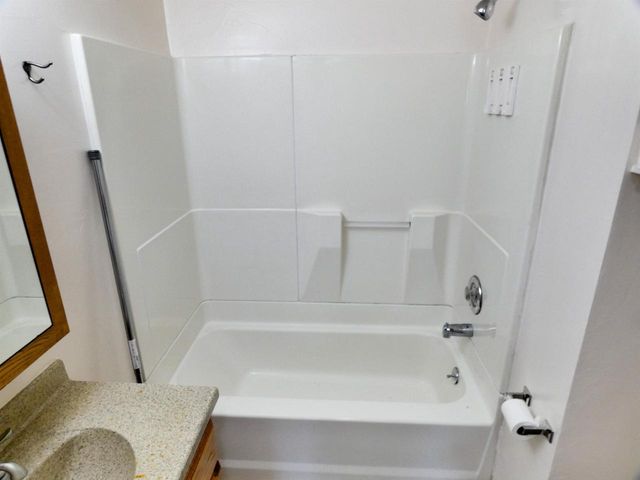 1224 WIRTZ AVENUE, Green Bay, WI 54304