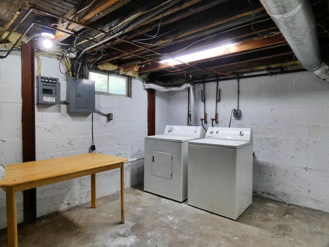 1224 WIRTZ AVENUE, Green Bay, WI 54304