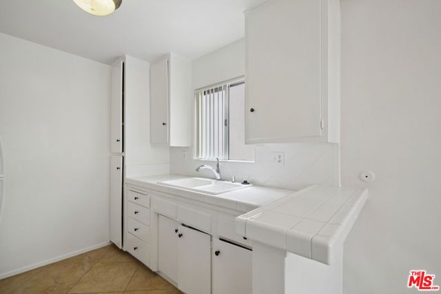 7540 Hampton 206, West Hollywood, CA 90046