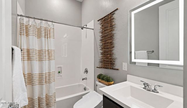 6684 S SAN PABLO Avenue, Gilbert, AZ 85298