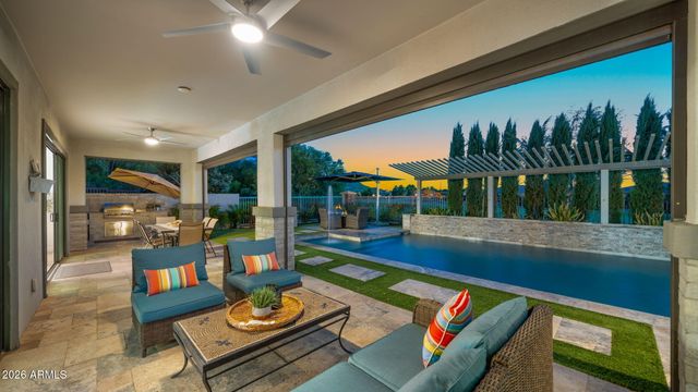 6684 S SAN PABLO Avenue, Gilbert, AZ 85298