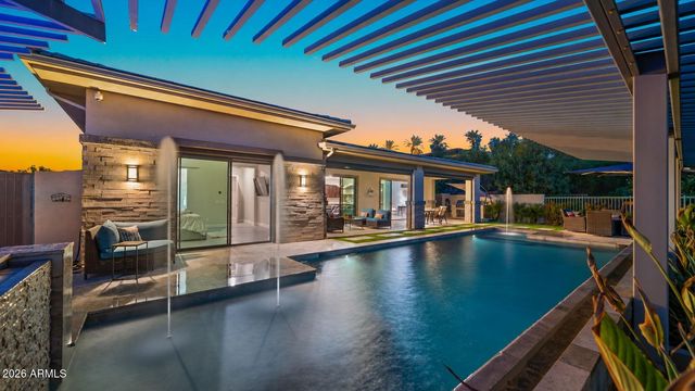 6684 S SAN PABLO Avenue, Gilbert, AZ 85298