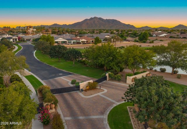 6684 S SAN PABLO Avenue, Gilbert, AZ 85298