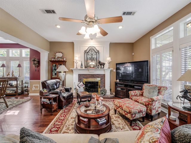 507 W White Street, Anna, TX 75409