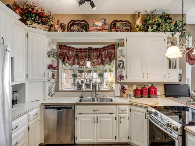 507 W White Street, Anna, TX 75409