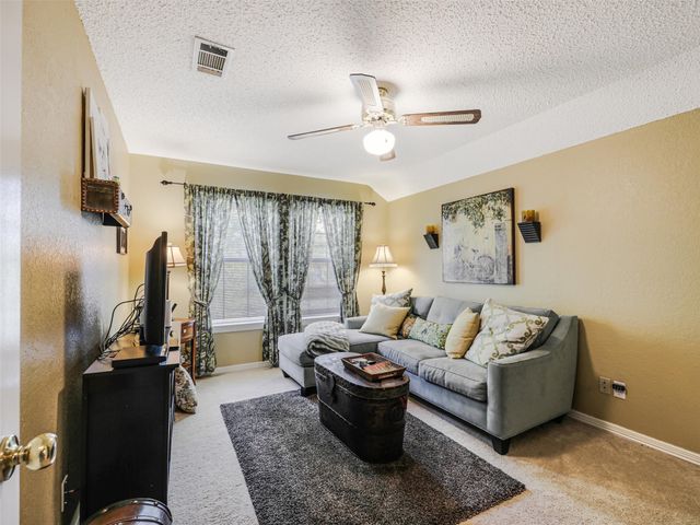 507 W White Street, Anna, TX 75409