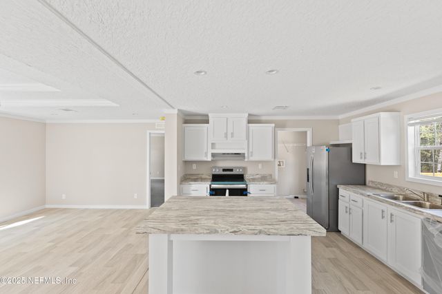 6012 INDIAN Trail, Keystone Heights, FL 32656