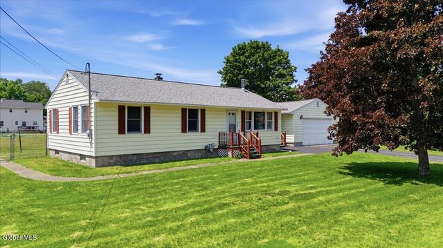 9 Lupine Lane, Queensbury, NY 12804