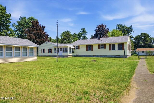 9 Lupine Lane, Queensbury, NY 12804