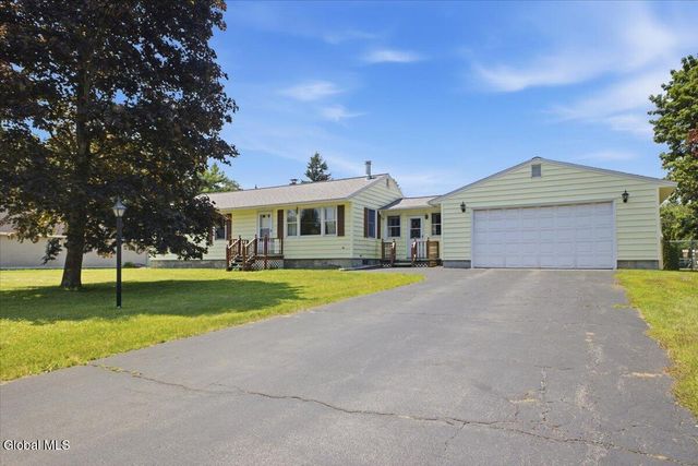 9 Lupine Lane, Queensbury, NY 12804