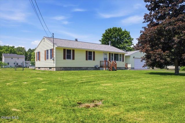 9 Lupine Lane, Queensbury, NY 12804