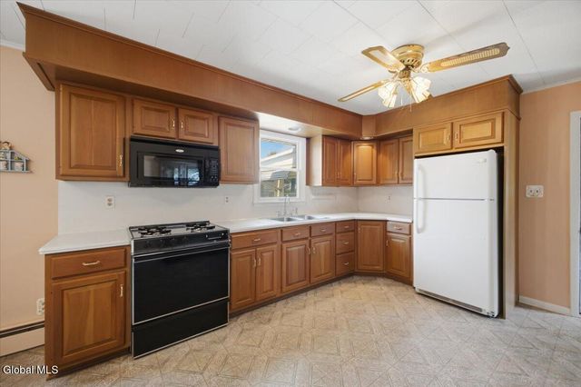 9 Lupine Lane, Queensbury, NY 12804