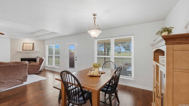 113 MILLER CV, La Vernia, TX 78121
