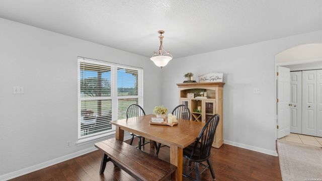 113 MILLER CV, La Vernia, TX 78121