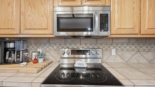 113 MILLER CV, La Vernia, TX 78121