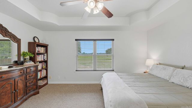 113 MILLER CV, La Vernia, TX 78121