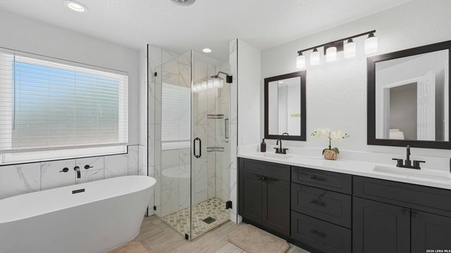113 MILLER CV, La Vernia, TX 78121