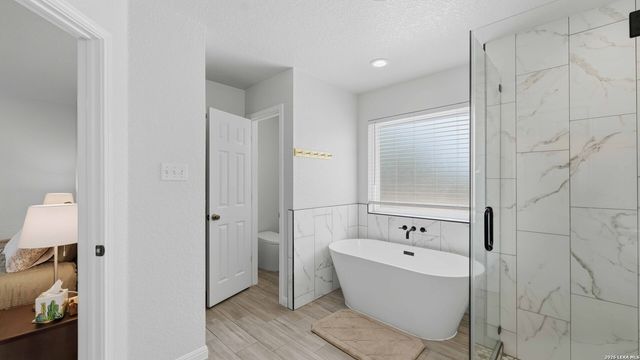 113 MILLER CV, La Vernia, TX 78121