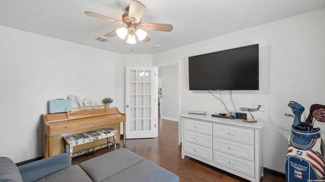113 MILLER CV, La Vernia, TX 78121