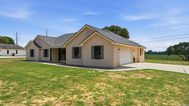113 MILLER CV, La Vernia, TX 78121
