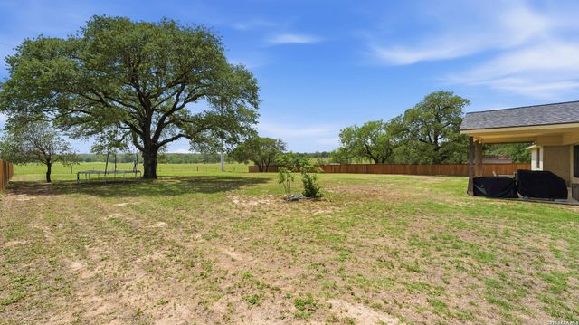 113 MILLER CV, La Vernia, TX 78121