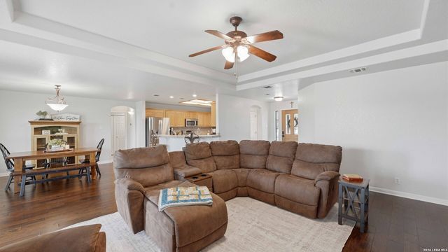 113 MILLER CV, La Vernia, TX 78121