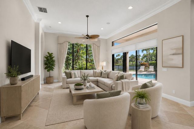 10715 Versailles Boulevard, Wellington, FL 33449