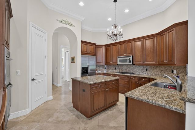 10715 Versailles Boulevard, Wellington, FL 33449