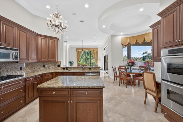 10715 Versailles Boulevard, Wellington, FL 33449