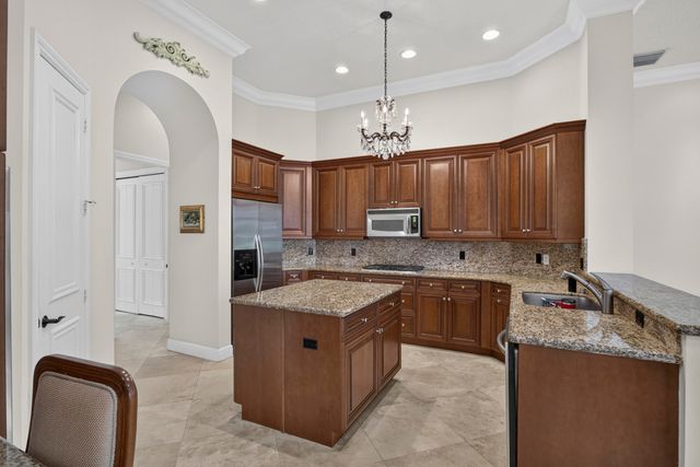 10715 Versailles Boulevard, Wellington, FL 33449
