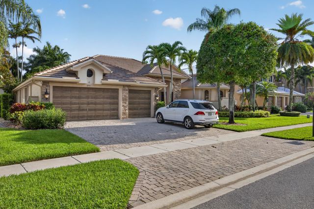 10715 Versailles Boulevard, Wellington, FL 33449