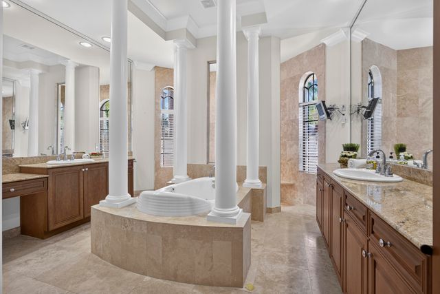 10715 Versailles Boulevard, Wellington, FL 33449