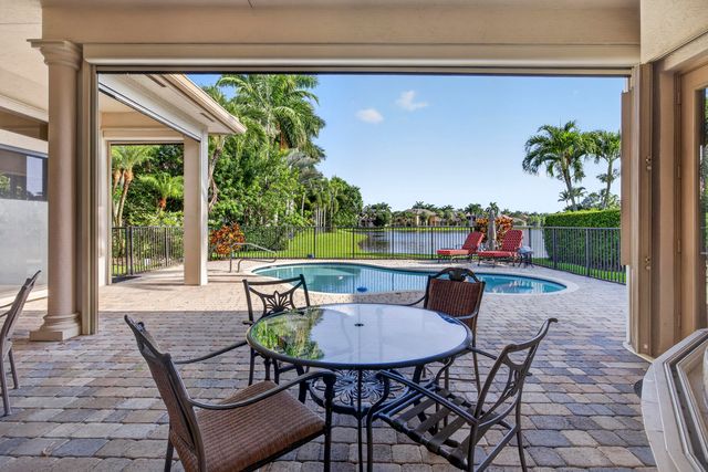 10715 Versailles Boulevard, Wellington, FL 33449