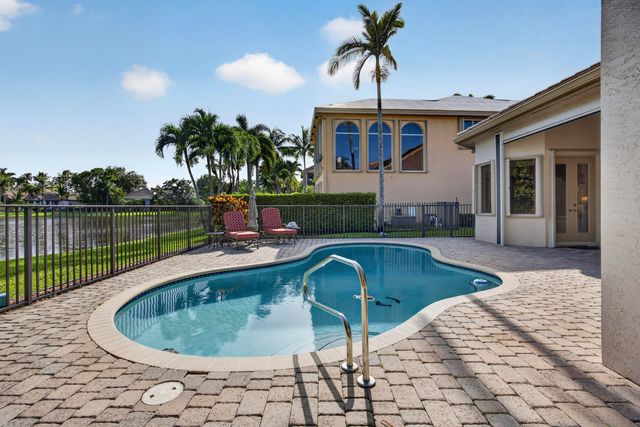 10715 Versailles Boulevard, Wellington, FL 33449