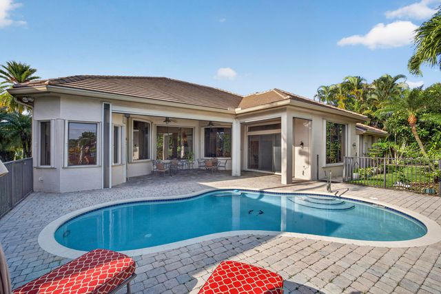 10715 Versailles Boulevard, Wellington, FL 33449