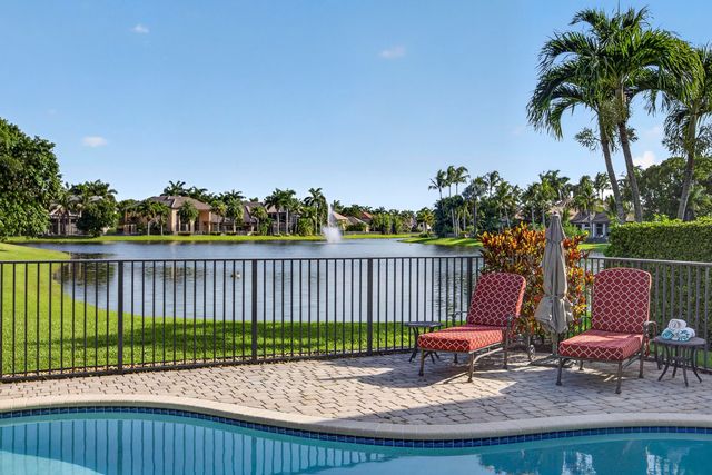 10715 Versailles Boulevard, Wellington, FL 33449