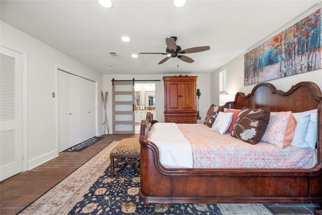 800 Northwoods Drive, Point Blank, TX 77364