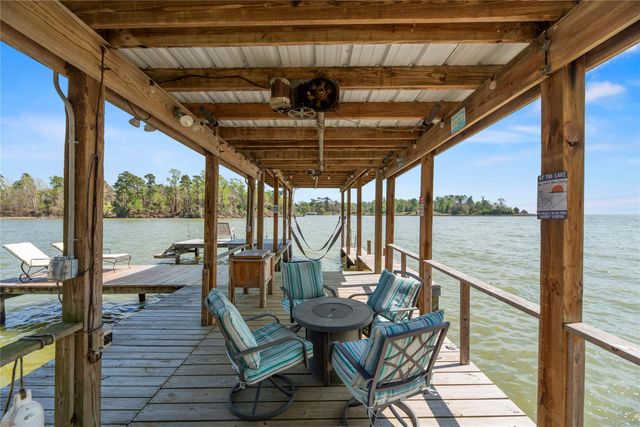 800 Northwoods Drive, Point Blank, TX 77364