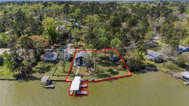 800 Northwoods Drive, Point Blank, TX 77364