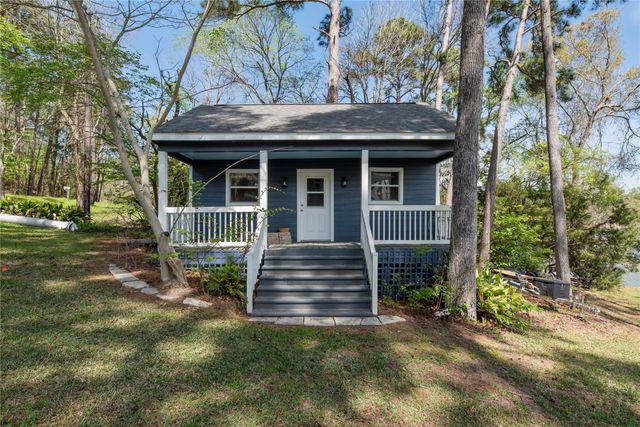 800 Northwoods Drive, Point Blank, TX 77364