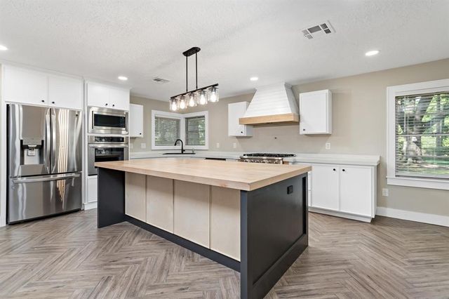 735 Belvedere Drive, Beaumont, TX 77706
