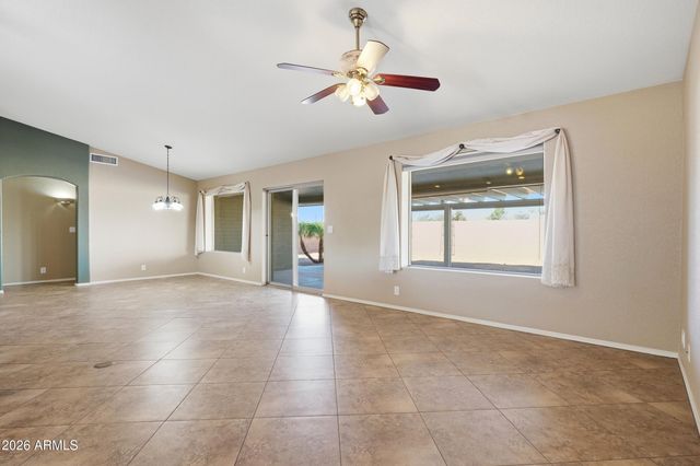 2164 S OLIVEWOOD Drive, Mesa, AZ 85209