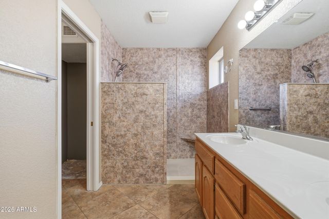 2164 S OLIVEWOOD Drive, Mesa, AZ 85209
