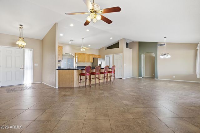 2164 S OLIVEWOOD Drive, Mesa, AZ 85209