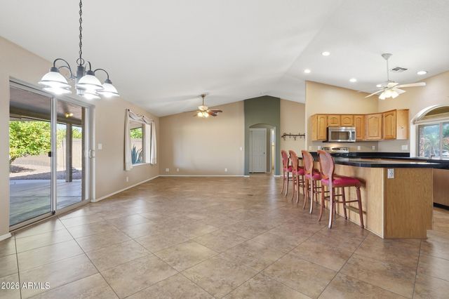 2164 S OLIVEWOOD Drive, Mesa, AZ 85209