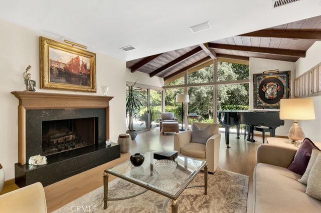16700 Bosque Drive, Encino, CA 91436