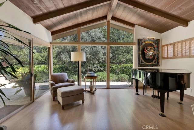 16700 Bosque Drive, Encino, CA 91436
