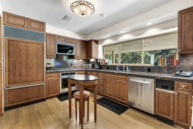 16700 Bosque Drive, Encino, CA 91436