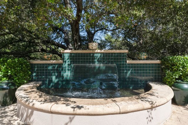 16700 Bosque Drive, Encino, CA 91436
