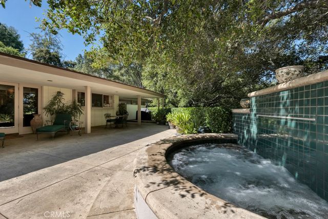 16700 Bosque Drive, Encino, CA 91436